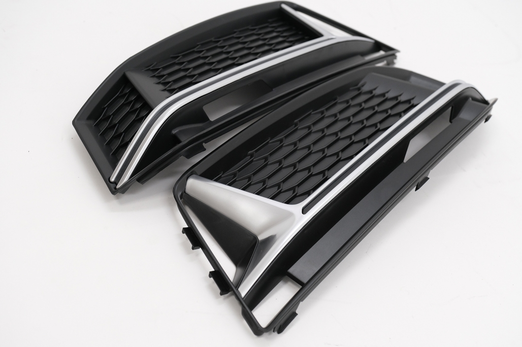 Audi A4 RS4 Fog Grilles - Black/Chrome (B9 S-Line 2015-2019) 3 Audi A4 RS4 Fog Grilles - Black/Chrome (B9 S-Line 2015-2019) - Image 3