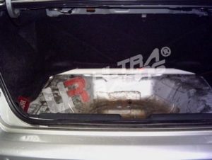 Ultra Racing 2-Point Rear Tower Bar (Integra 01-06 DC5)