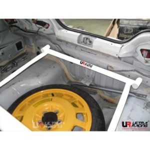 Ultra Racing 4-Point Rear Strut Brace (Integra 01-06 DC5)