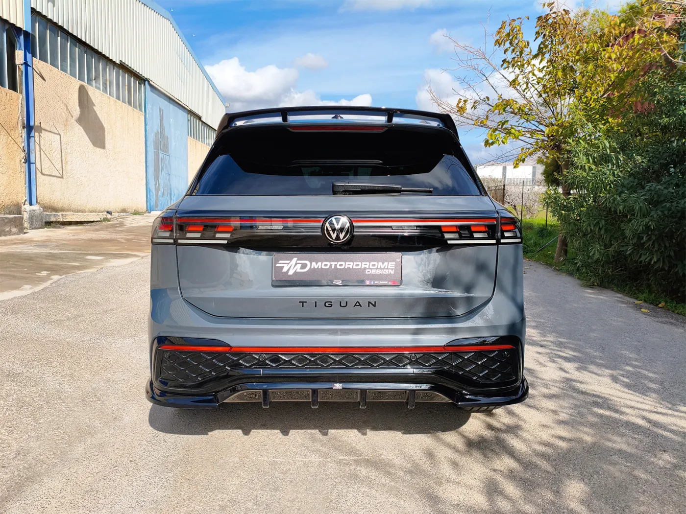 VW Tiguan Spoiler - R Style (MK3 R-Line 2024+) 2 VW Tiguan Spoiler - R Style (MK3 R-Line 2024+) - Image 2