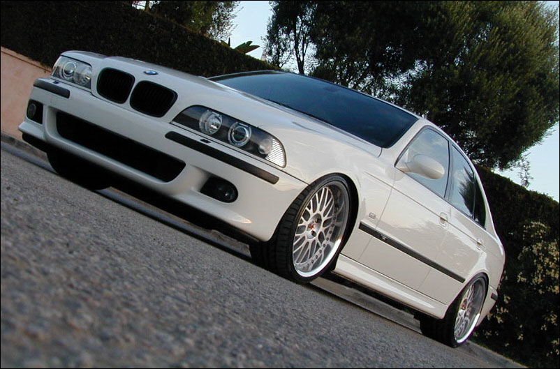 BMW 5 Series E39 Black Kidney Grilles (1996-2003) 2 m style