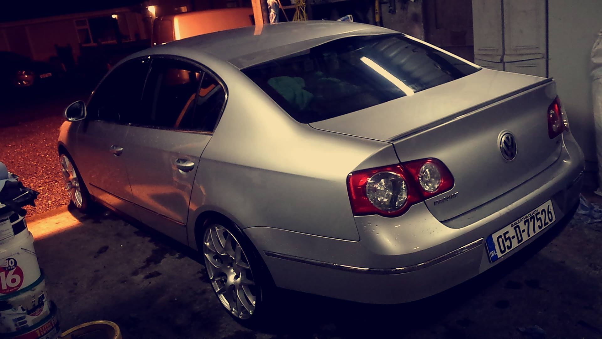 VW Passat 3C Flick Roof Spoiler 2 flick roof spoiler2 1 rotated