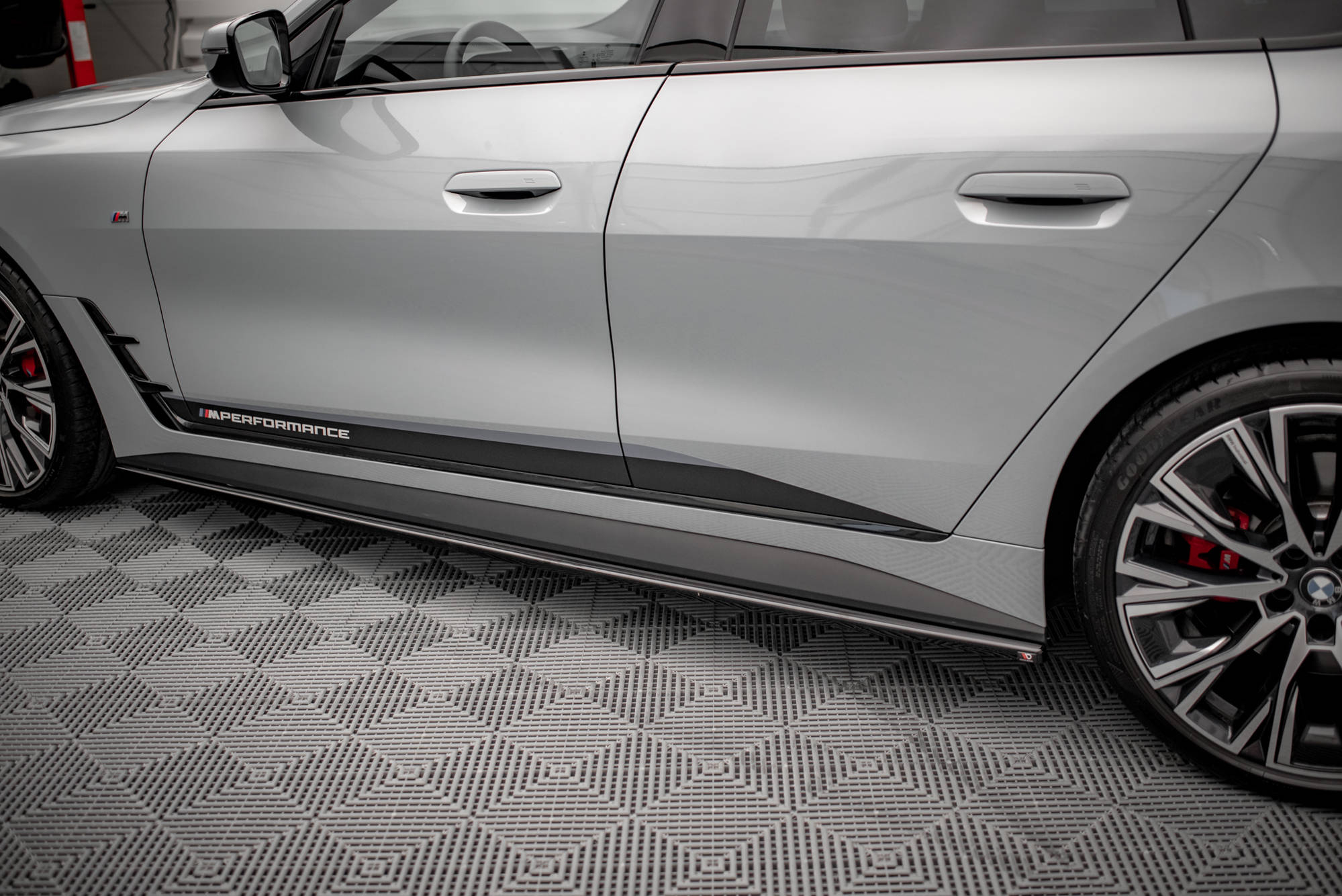 Maxton Design BMW 4 Series G26 Gran Coupe MSport Side Skirt Extensions - Gloss (2021+) 3 g26skirtsc