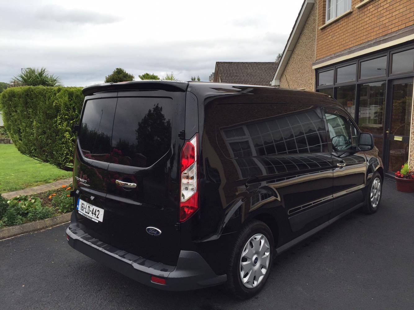 Ford Transit Connect Roof Spoiler - Twin Door 8 lwb spoiler 1