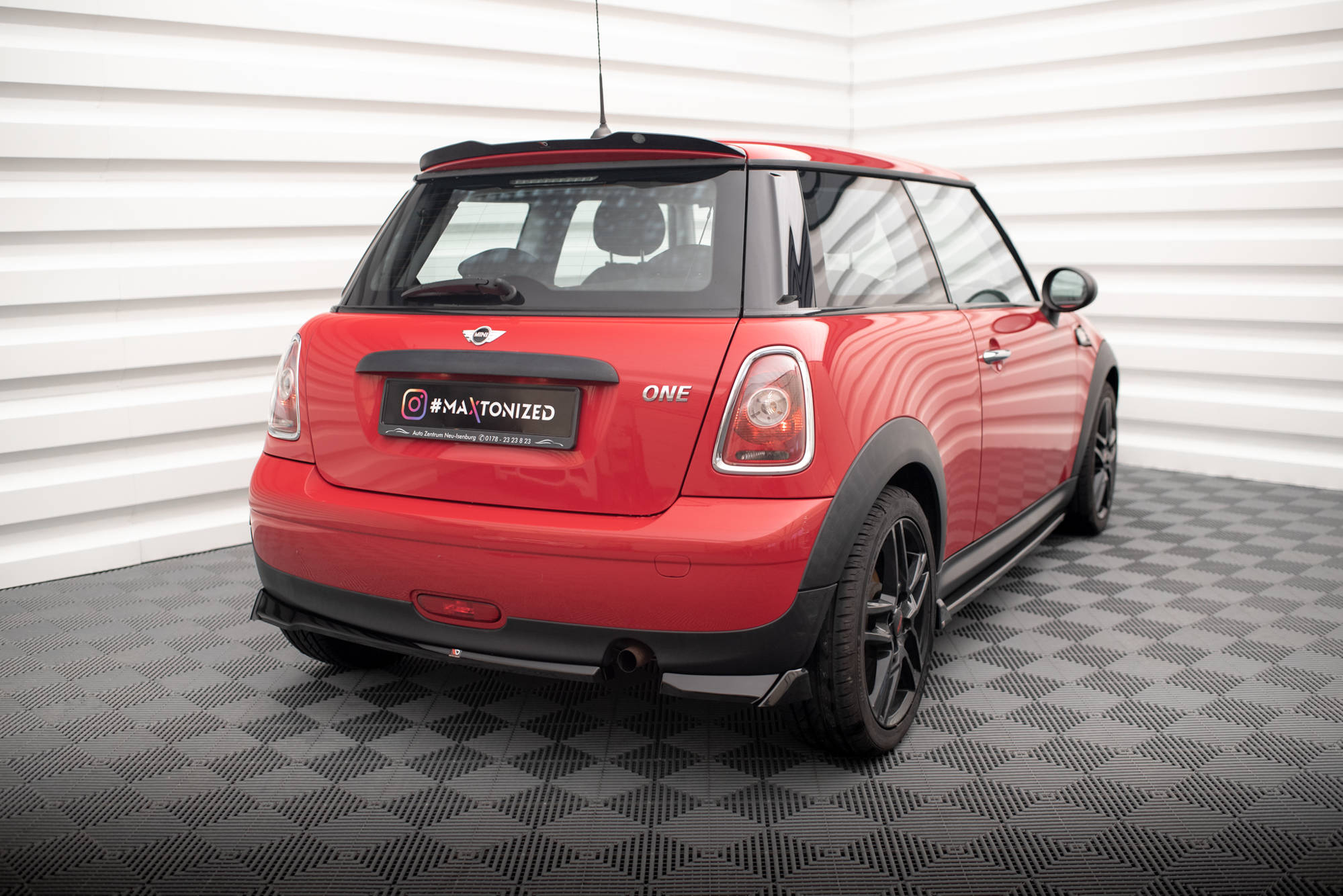 Maxton Design Mini One Spoiler Extension - Gloss (R56 2006-2010) 2 mc one 2 cap2