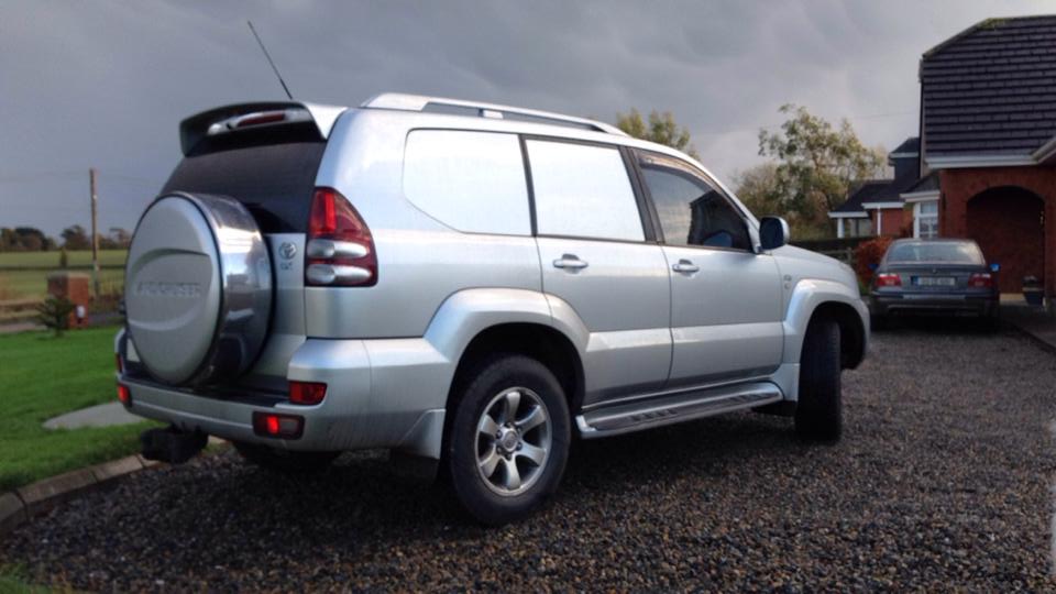 Toyota Landcruiser 03-09 TTE Style Roof Spoiler 1 Toyota Landcruiser 03-09 TTE Style Roof Spoiler