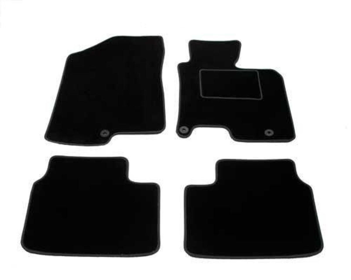 Carpet / Rubber Fitted Floor Car Mats 7 Car mats ad