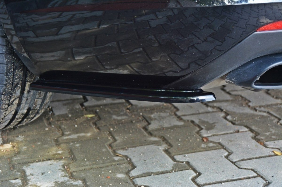Maxton Design Skoda Octavia Mk3 VRS Rear Spats - Gloss (2016-2019) 2 eng pl Rear Side Splitters Skoda Octavia RS Mk3 Mk3 FL Hatchback Estate 1147 3