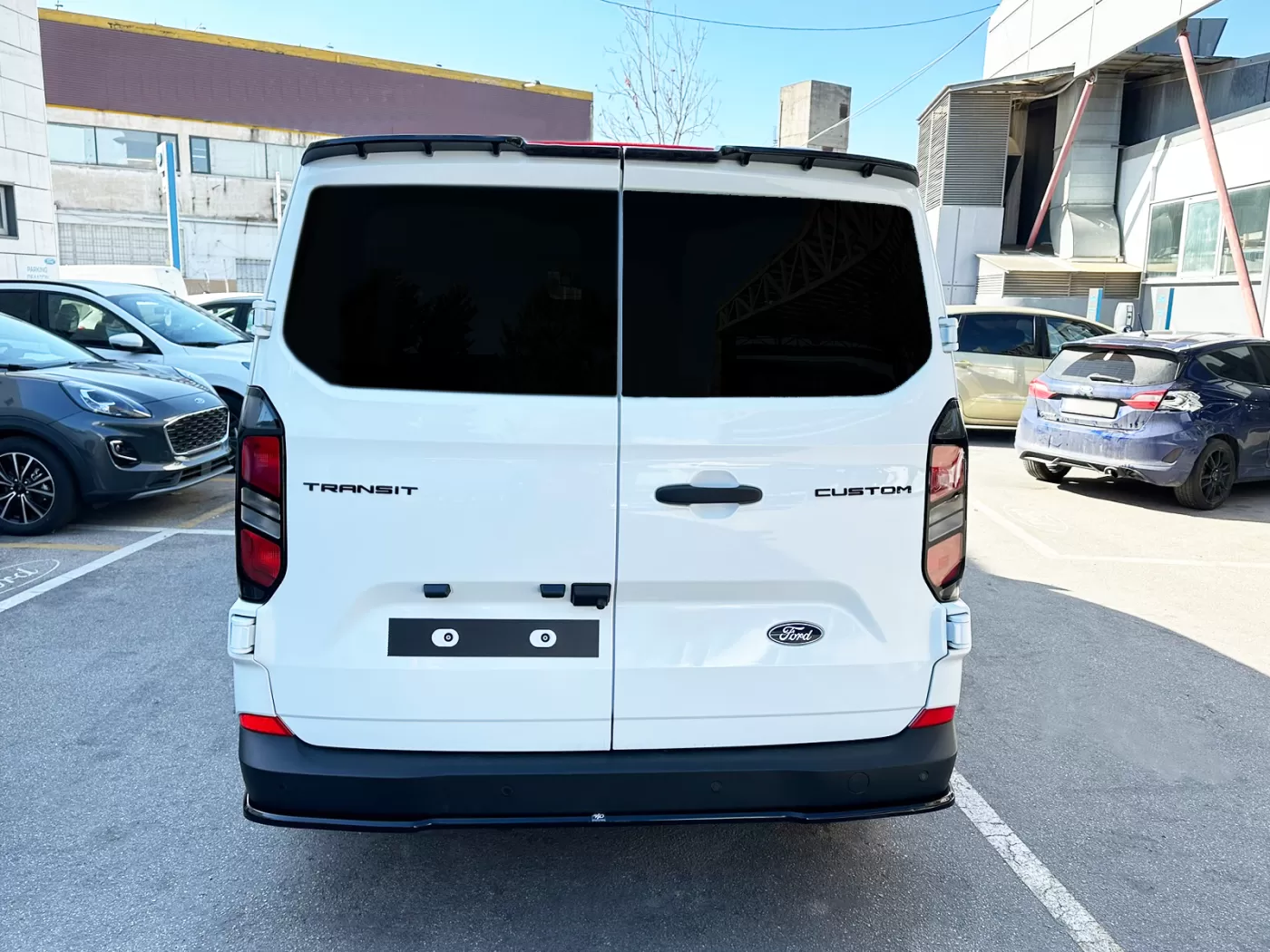 Ford Transit Custom Mk2 Spoiler - Barn Door (2023+) 5 A 512 2 1400x1050