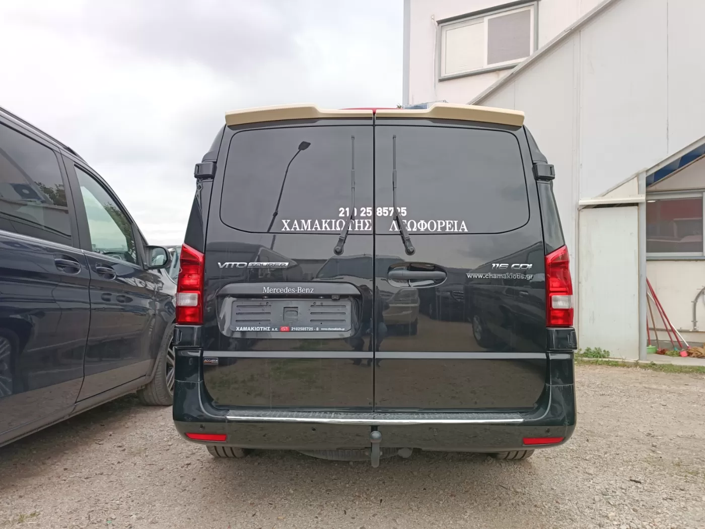 Mercedes Vito 14+ W447 Barn Door Roof Spoiler 2 A 490 5 1400x1050