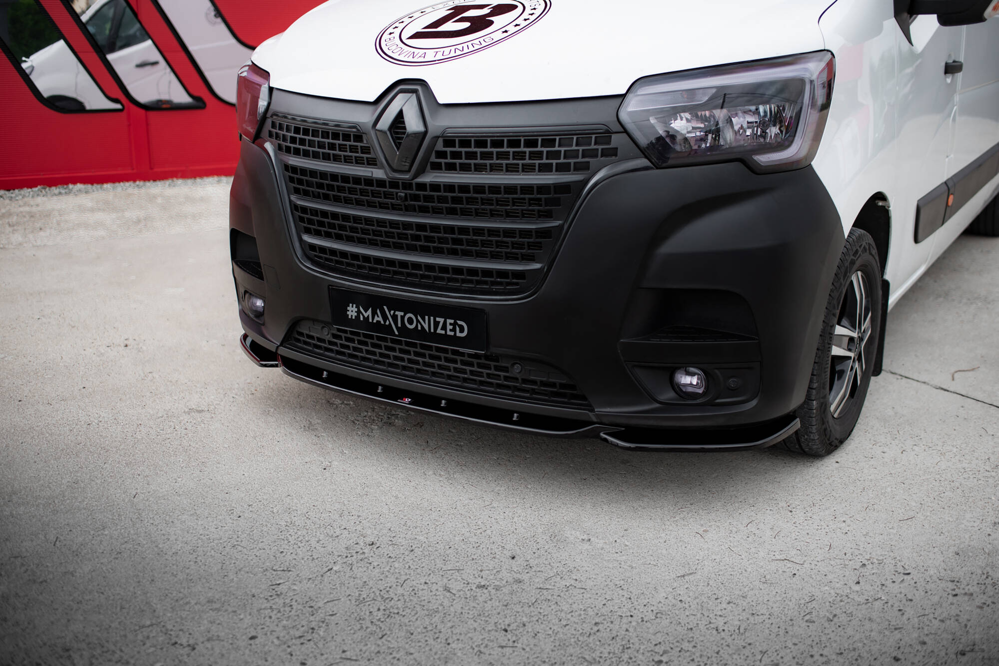 Maxton Design Renault Master 19+ Front Lip - Gloss (2019+) 1 Maxton Design Renault Master 19+ Front Lip - Gloss