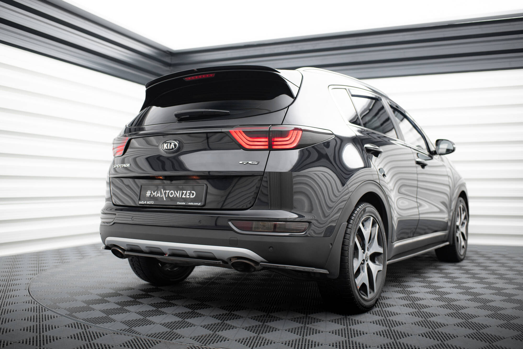 Maxton Design Kia Sportage 15-18 GT-Line Rear Central Splitter- Gloss (2015-2018) 3 eng pl CENTRAL REAR SPLITTER KIA SPORTAGE mk4 GT Line 57 1