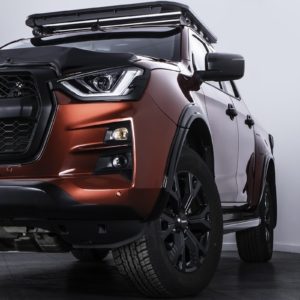 Isuzu D-Max 20+ OEM Style Gloss Wheel Arches