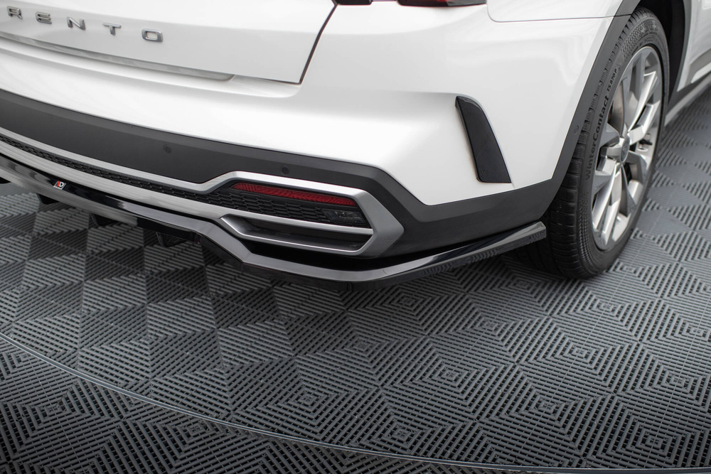 Maxton Design Kia Sorento Rear Lip - Gloss (Mk4 2020-2023) 11 Maxton Design Kia Sorento Rear Lip - Gloss (Mk4 2020-2023) - Image 11