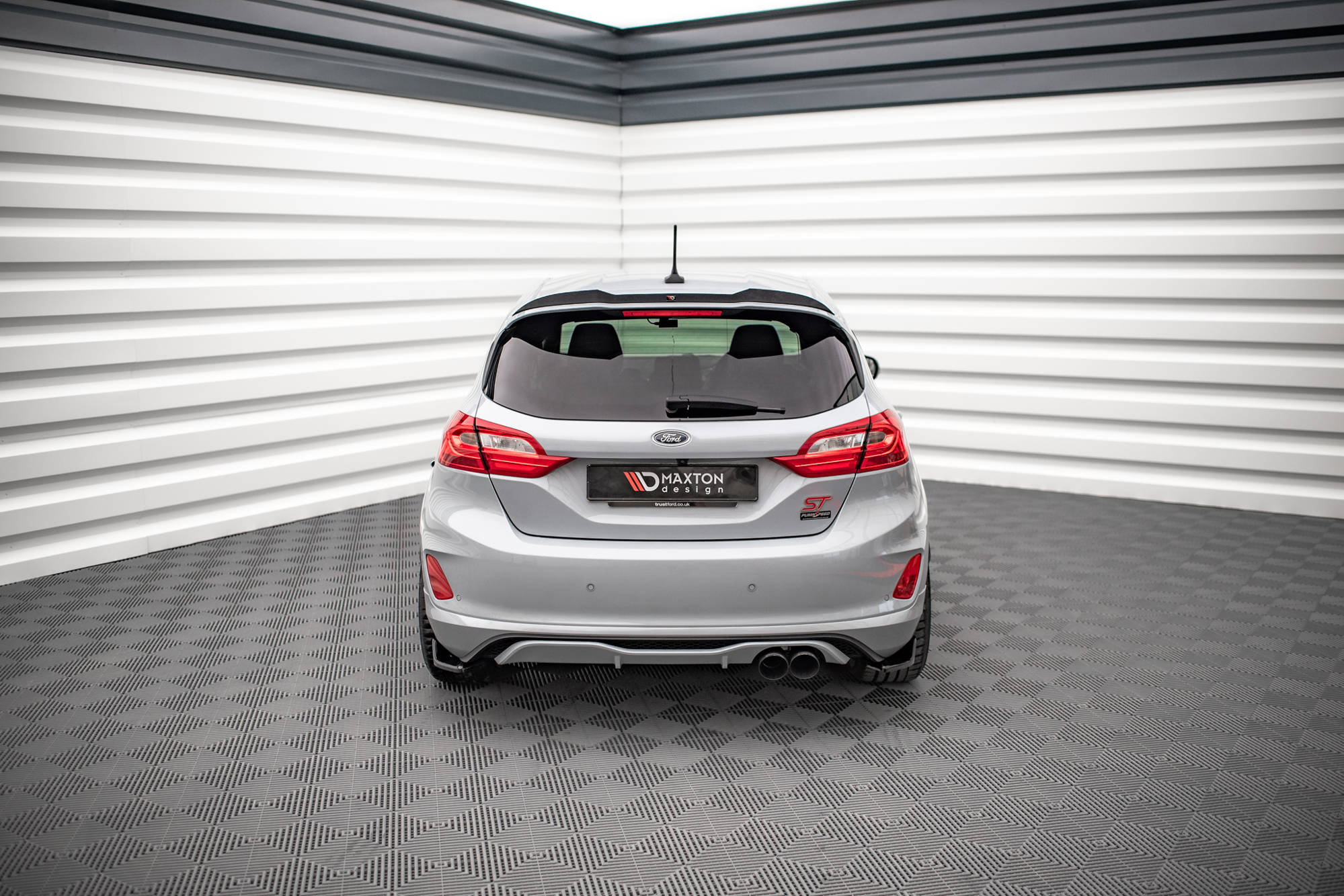 Maxton Design Ford Fiesta Mk8 Rear Spats - Gloss (2018+) 3 Maxton Design Ford Fiesta Mk8 Rear Spats - Gloss (2018+) - Image 3