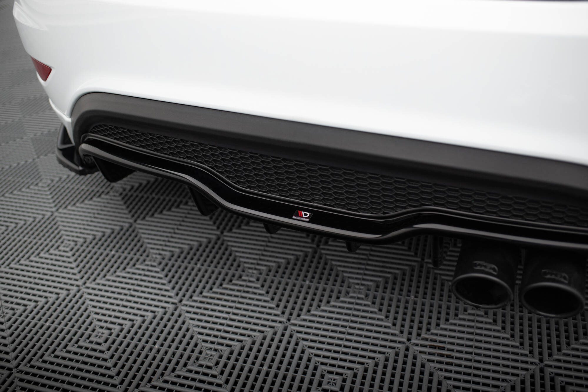 Maxton Design Ford Fiesta Mk7 ST Rear Diffuser - Gloss 2 Maxton Design Ford Fiesta Mk7 ST Rear Diffuser - Gloss - Image 2
