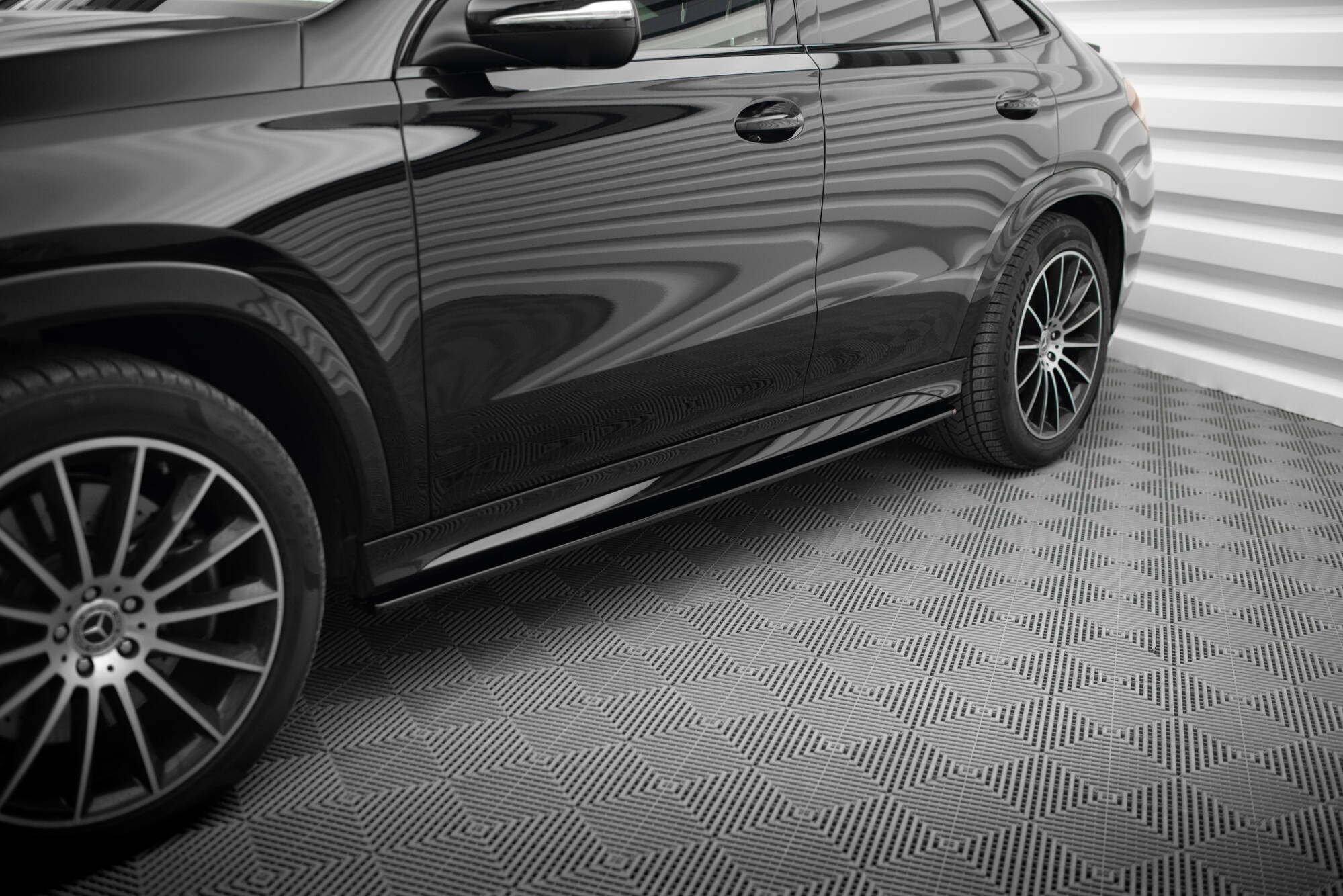 Maxton Design Mercedes GLE C167 Coupe Side Skirt Extensions - Gloss 3 Maxton Design Mercedes GLE C167 Coupe Side Skirt Extensions - Gloss - Image 3