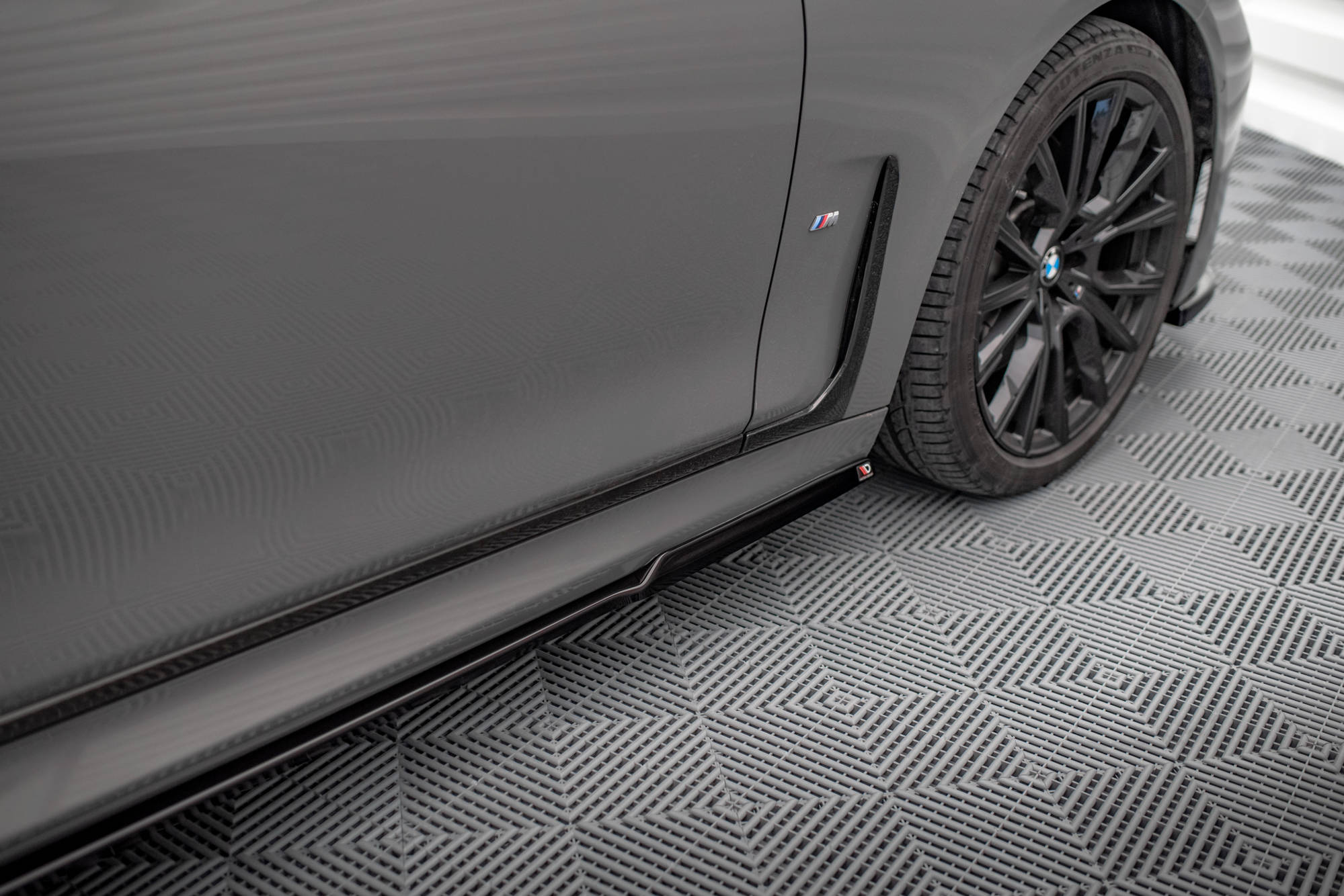 Maxton Design BMW 7 Series G11 19+M-Sport Side Skirt Extensions - Gloss (2019+) 2 Maxton Design BMW 7 Series G11 19+M-Sport Side Skirt Extensions - Gloss (2019+) - Image 2