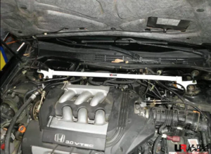 Ultra Racing Honda Accord 3.0 97-02 Coupe Front Upper Strut Bar