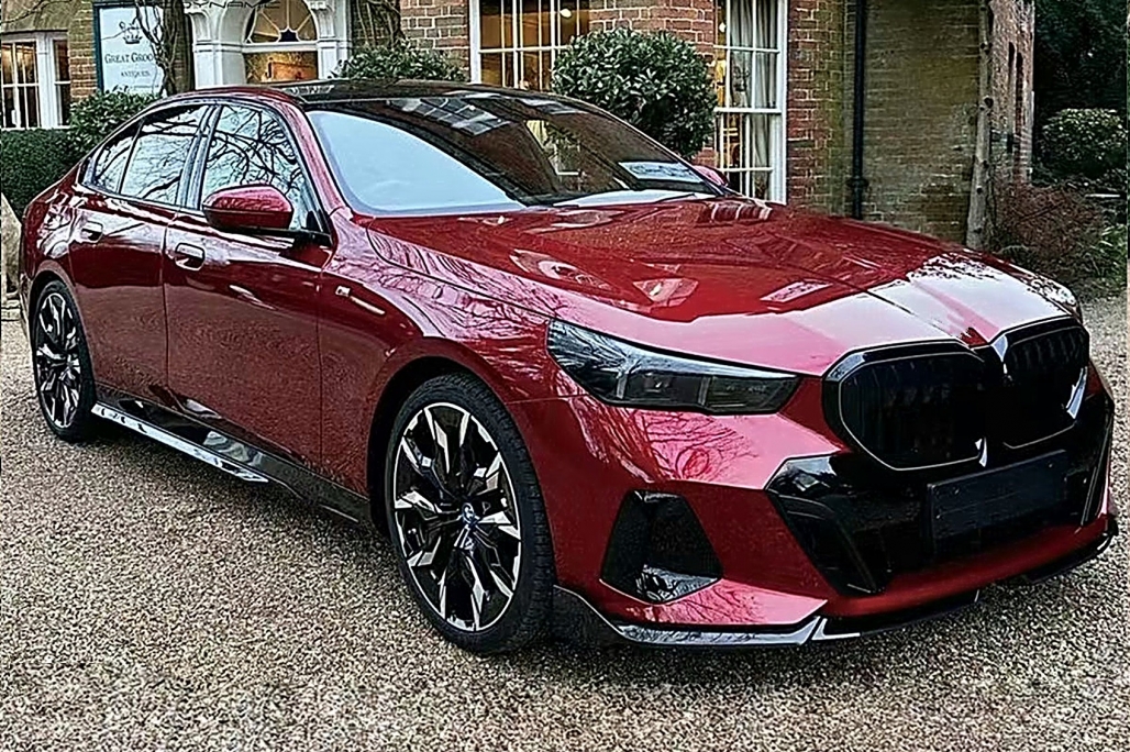 Auto-Style BMW 5 Series G60 Msport Gloss Lip Kit (2023+) 3 Auto-Style BMW 5 Series G60 Msport Gloss Lip Kit (2023+) - Image 3