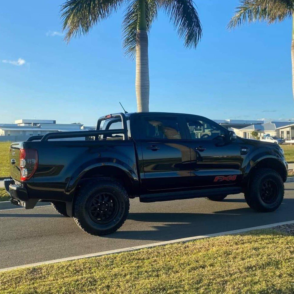 Ford Ranger Wide Arch Kit OEM Style - GLOSS BLACK - T8 (70mm) (2018-2023) 3 Ford Ranger Wide Arch Kit OEM Style - GLOSS BLACK - T8 (70mm) (2018-2023) - Image 3