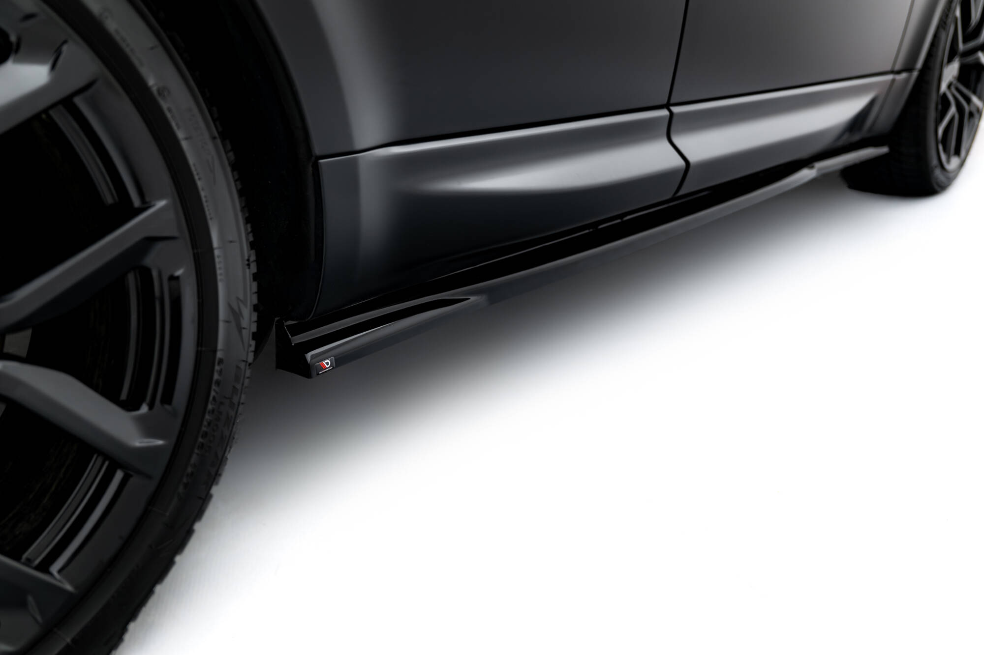 Maxton Design Range Rover Sport Side Skirt Extensions - Gloss (Mk2) 3 Maxton Design Range Rover Sport Side Skirt Extensions - Gloss (Mk2) - Image 3