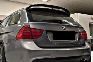 BMW 3 Series E91 Roof Spoiler - Auto-Styles Gloss (2005-2011 Estate) 9 BMW 3 Series E91 Roof Spoiler - Auto-Styles Gloss (2005-2011 Estate)