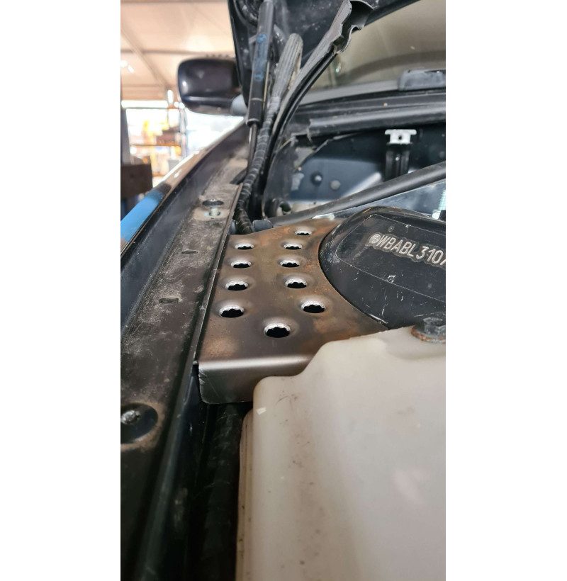 Swagier BMW 3 Series E46 Flare Reinforcement Side Strut 4 Swagier BMW 3 Series E46 Flare Reinforcement Side Strut - Image 4