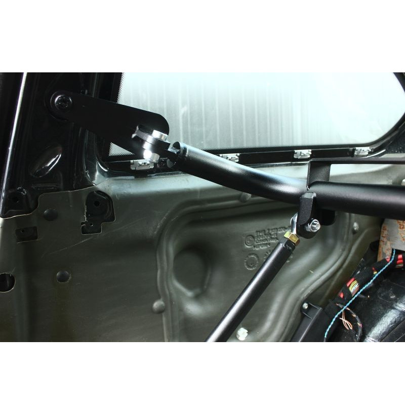 Swagier BMW 3 Series Coupe E92 Belt Fastening Harness Bar 3 Swagier BMW 3 Series Coupe E92 Belt Fastening Harness Bar - Image 3