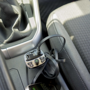 Ein Bluetooth FM Transmitter – QC 3.0, PD 25 W, TF Slot 9 Ein Bluetooth FM Transmitter – QC 3.0, PD 25 W, TF Slot