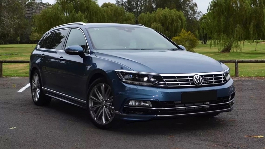 VW Passat R-Line Bumper (B8 2015-2019) 4 VW Passat R-Line Bumper (B8 2015-2019) - Image 4