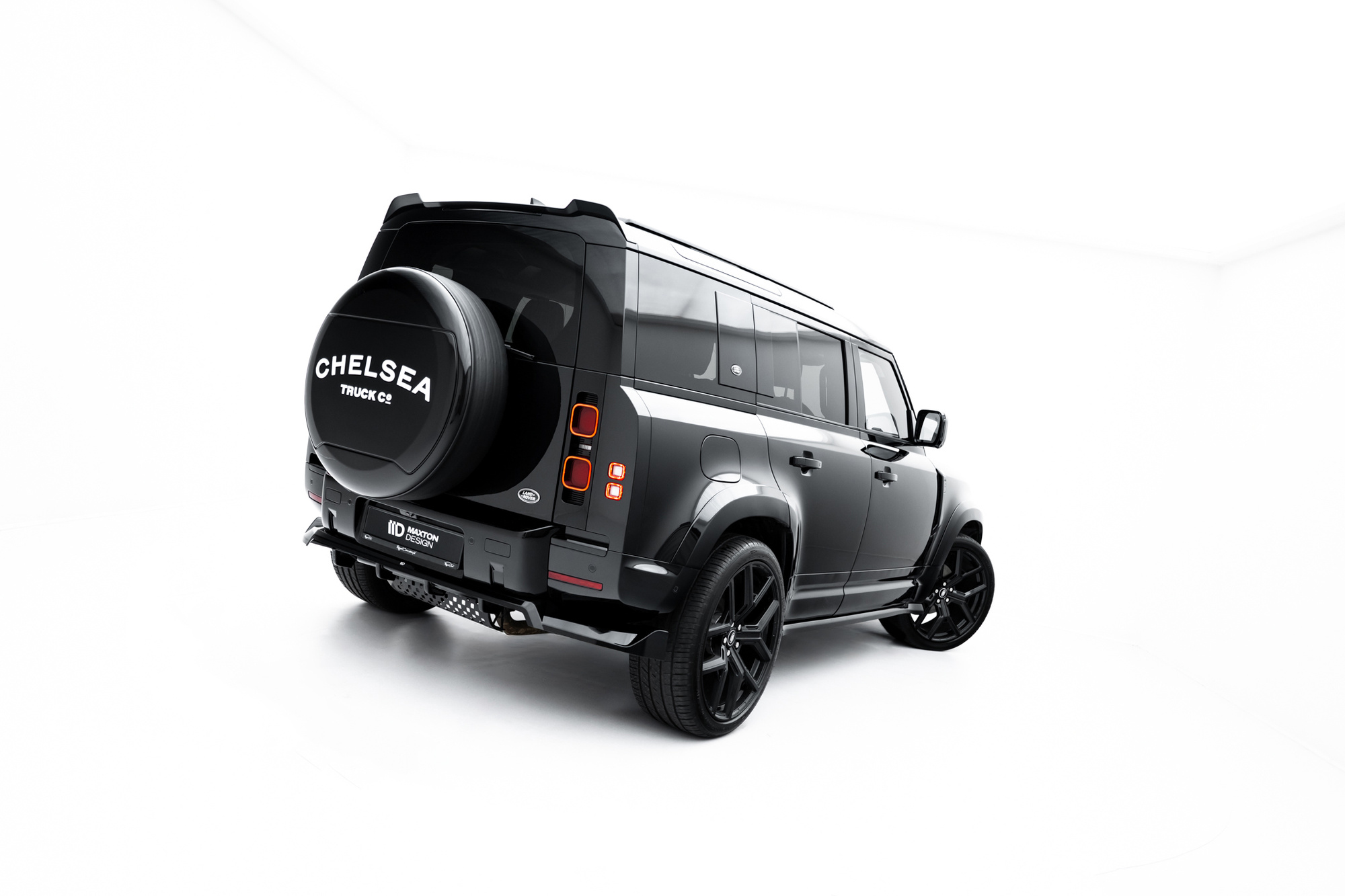 Maxton Design Land Rover Defender Rear Lip - Gloss (Mk4 2020+) 4 Maxton Design Land Rover Defender Spoiler – Gloss (Mk4 2020+)