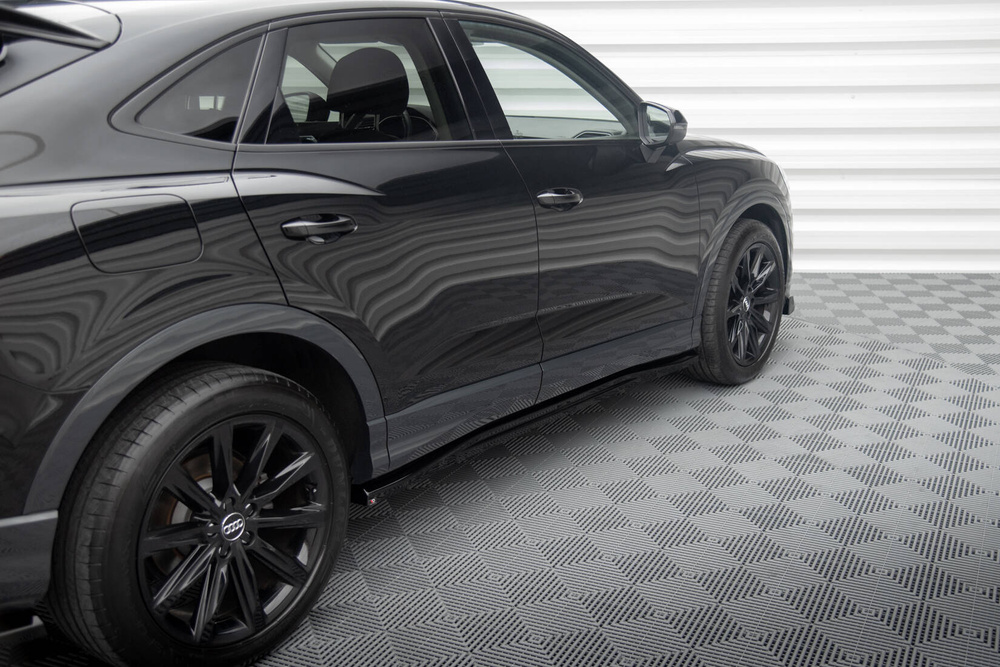 Maxton Design Audi Q3 Side Skirt Extensions - Gloss (F3 Sportback 2018-2025) 4 Maxton Design Audi Q3 Side Skirt Extensions - Gloss (F3 Sportback 2018-2025) - Image 4