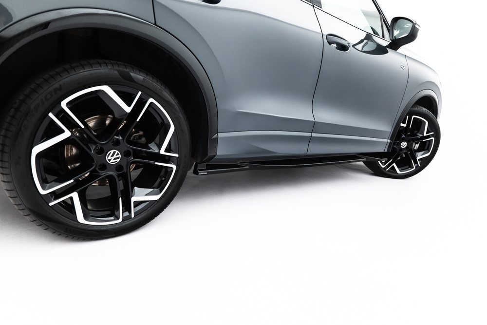 Maxton Design VW Tiguan Side Skirt Extensions - Gloss (MK3 R-Line 2024+) 4 Maxton Design VW Tiguan Side Skirt Extensions - Gloss (MK3 R-Line 2024+) - Image 4