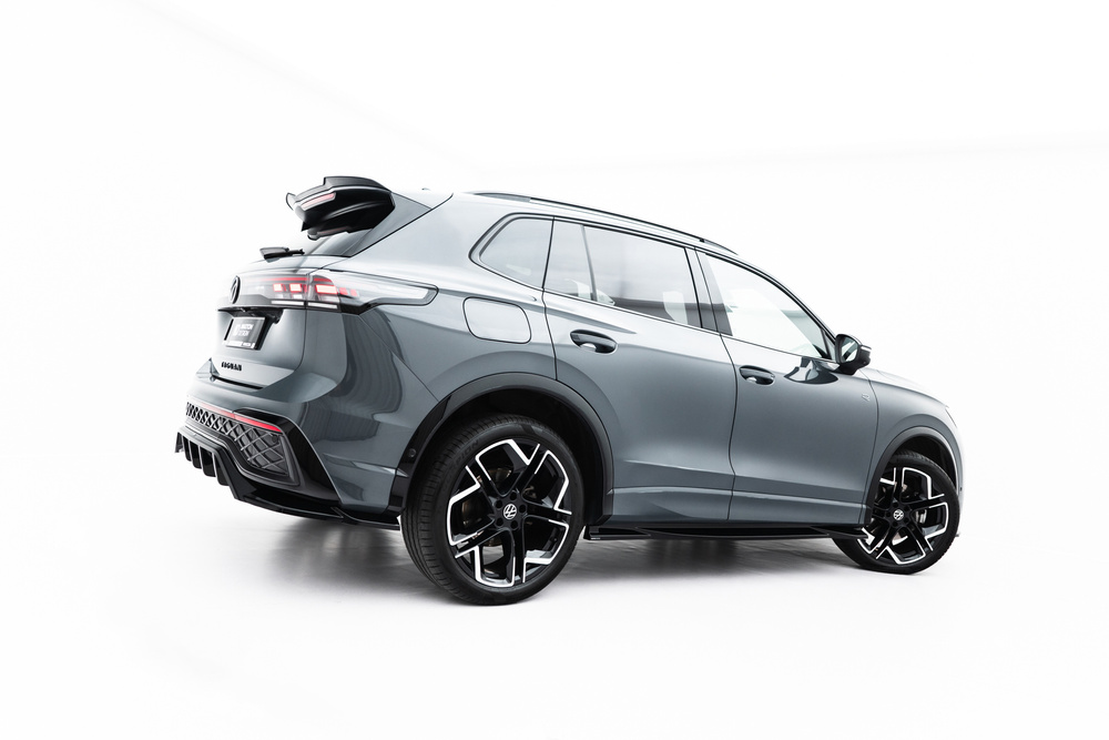 Maxton Design VW Tiguan Side Skirt Extensions - Gloss (MK3 R-Line 2024+) 5 Maxton Design VW Tiguan Side Skirt Extensions - Gloss (MK3 R-Line 2024+) - Image 5