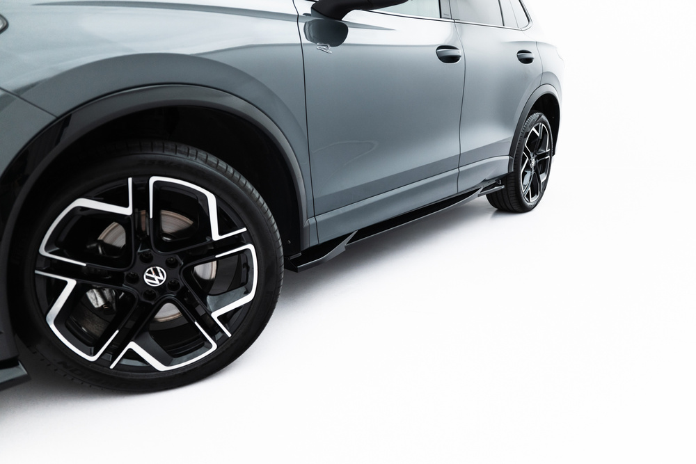 Maxton Design VW Tiguan Side Skirt Extensions - Gloss (MK3 R-Line 2024+) 3 Maxton Design VW Tiguan Side Skirt Extensions - Gloss (MK3 R-Line 2024+) - Image 3