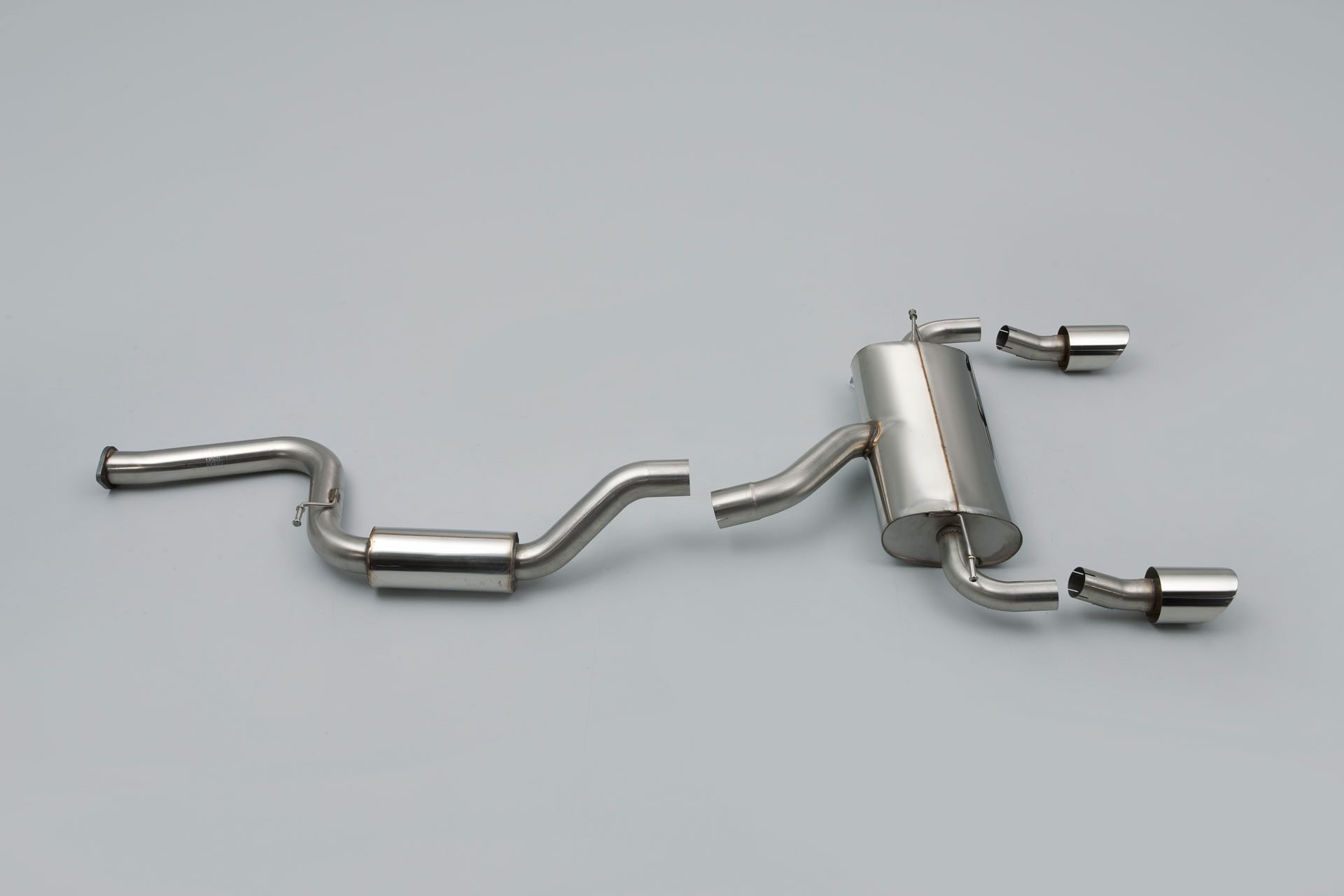 MILLTEK - Sport Exhaust System - Ford Focus MK2 RS (2009-2010) 1 MILLTEK - Sport Exhaust System - Ford Focus MK2 RS (2009-2010)