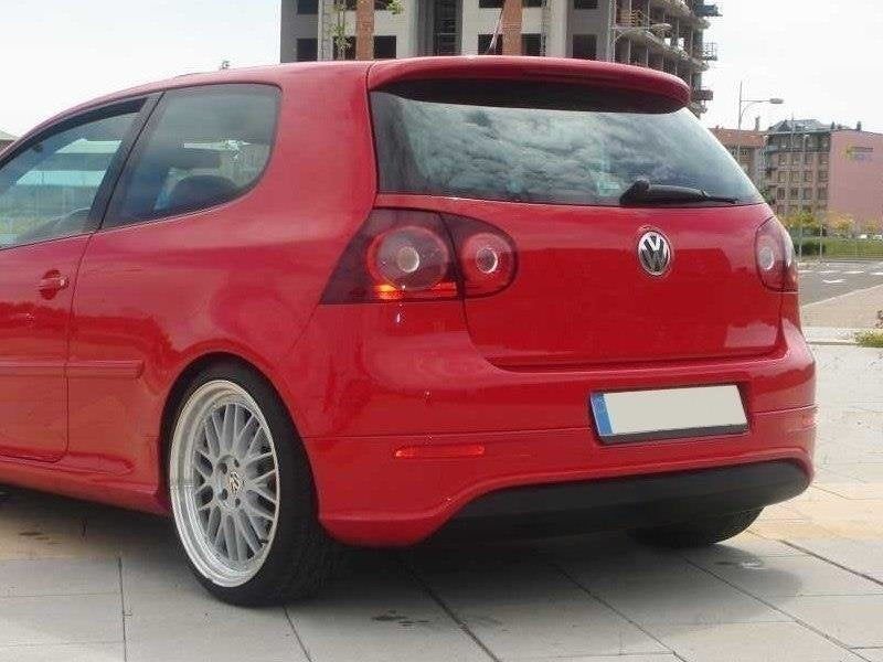 Maxton Design - VW Golf 5 R32 Rear Skirt - No exhaust cutout (2003-2009) 1 VW Golf 5 R32 Rear Skirt
