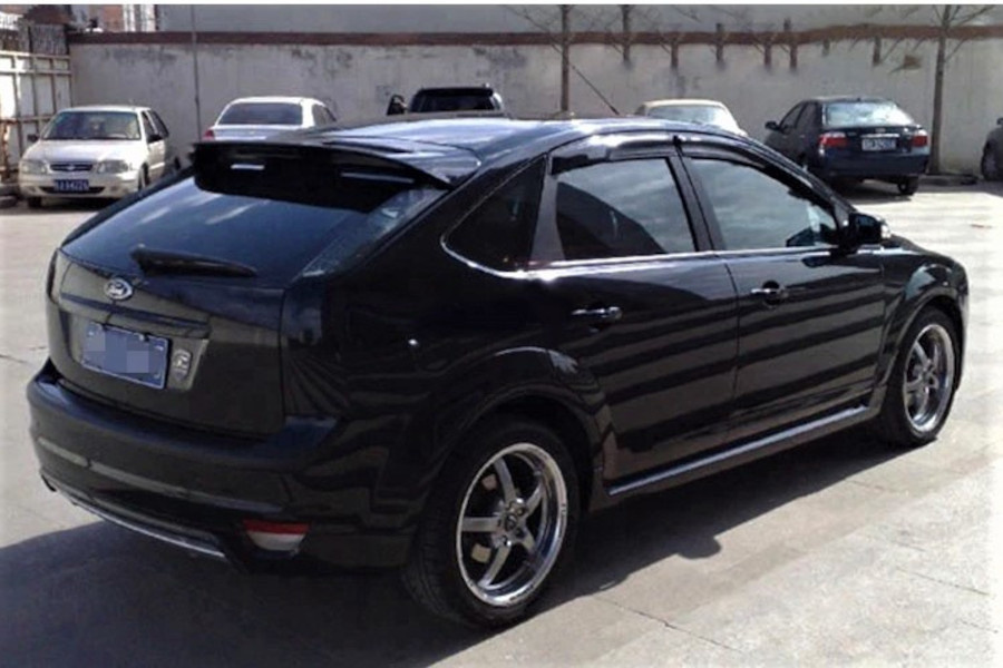 Ford Focus Roof Spoiler - ST STyle (Mk2 2004-2011) 3 Ford Focus Roof Spoiler - ST STyle (Mk2 2004-2011) - Image 3
