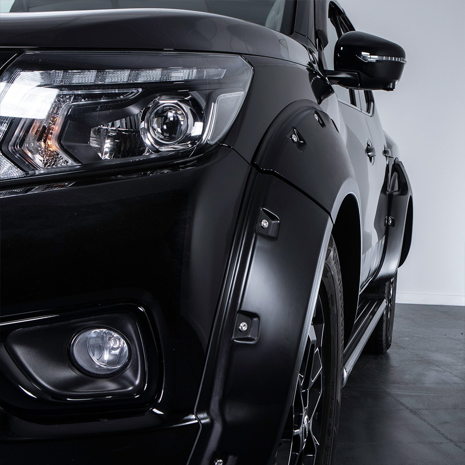 Nissan Navara Wide Arch Kit - MATT BLACK with Rivets - NP300 (2015-2023) 3 Nissan Navara Wide Arch Kit - MATT BLACK with Rivets - NP300 (2015-2023) - Image 3
