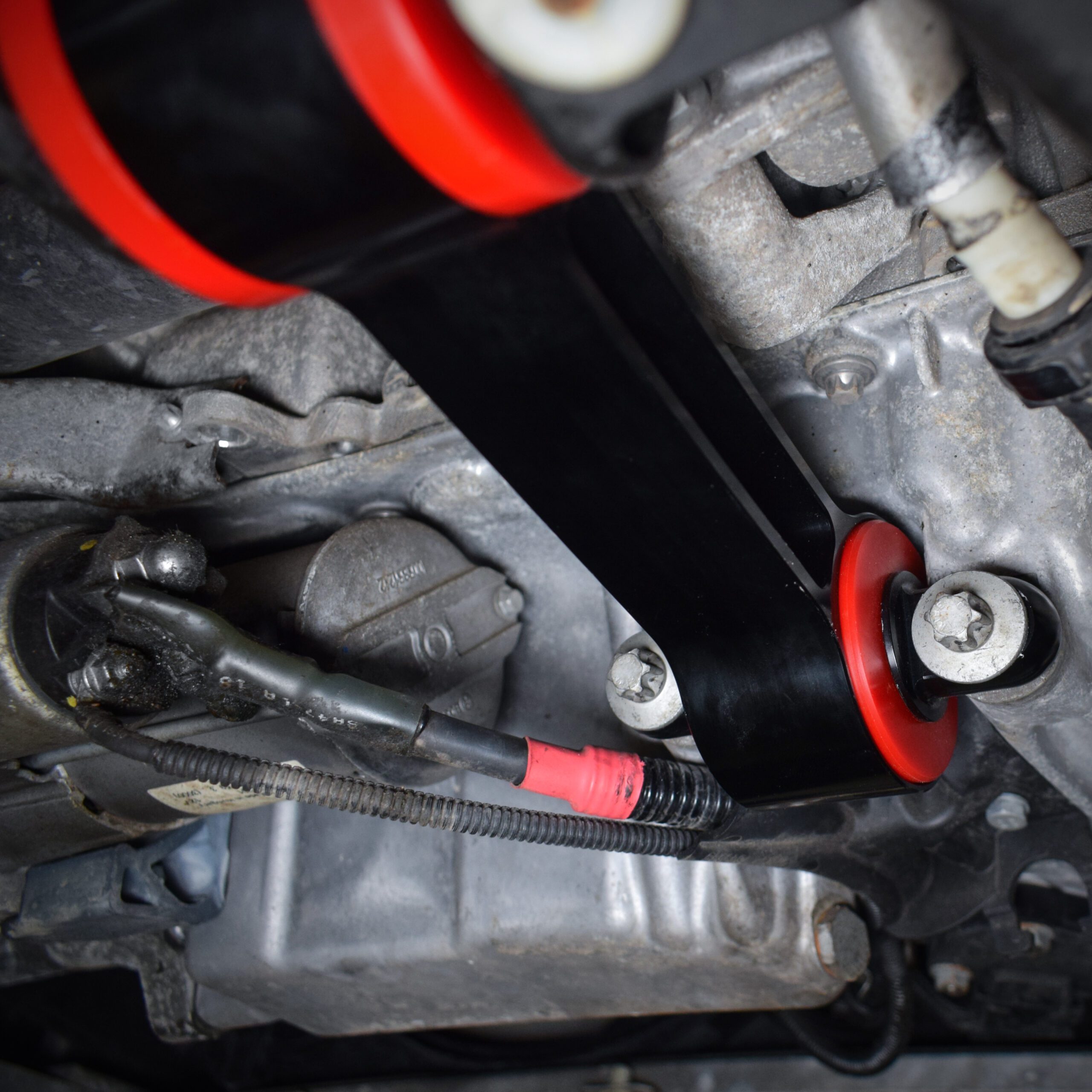 Direnza - Mini Cooper S F55 F56 F57 14-24 2.0 B48 - Aluminium Dog Bone Engine Mount 5 Direnza - Mini Cooper S F55 F56 F57 14-24 2.0 B48 - Aluminium Dog Bone Engine Mount - Image 5