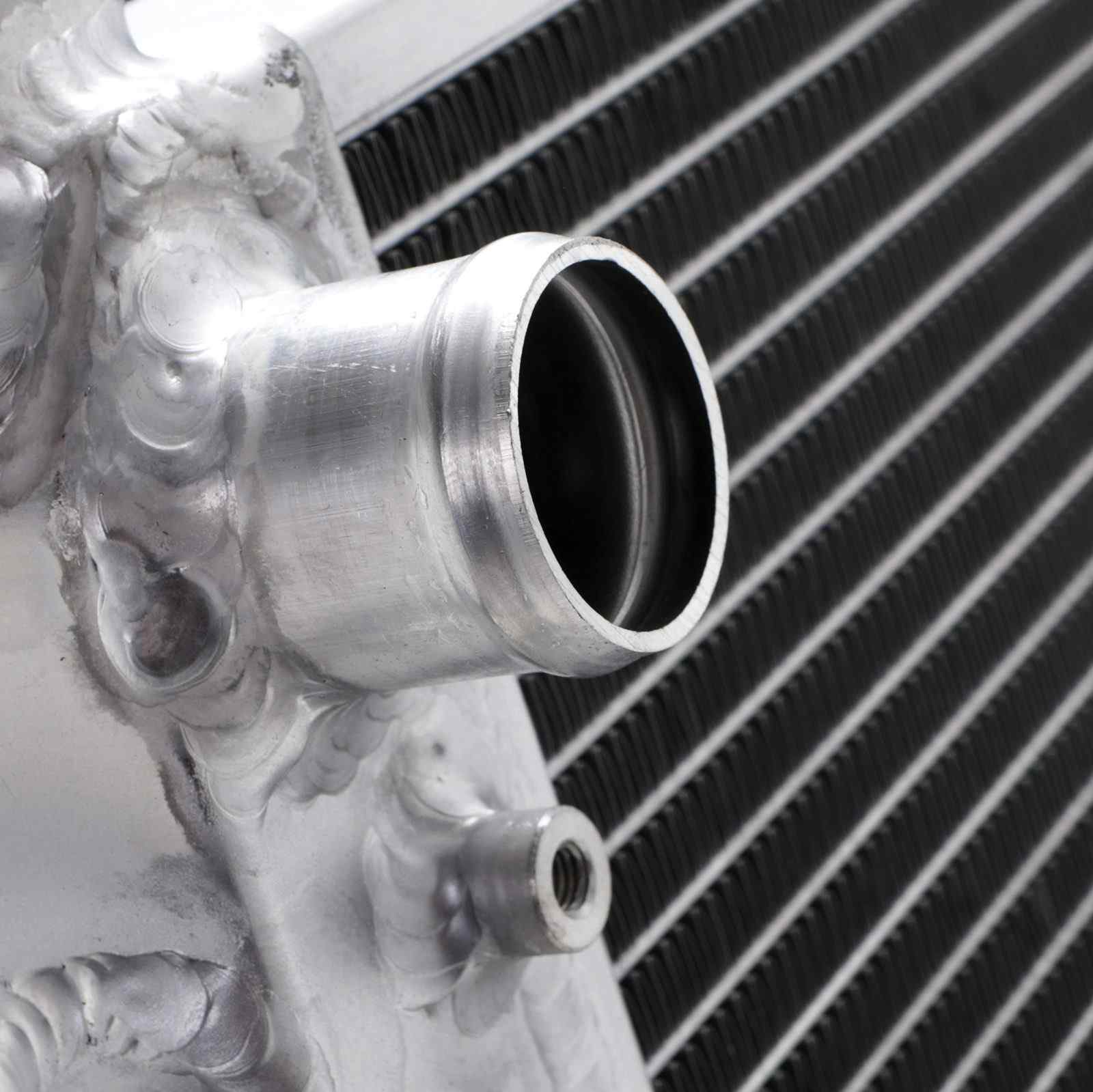 Gravity - 40Mm High Flow Radiator - Volkswagen Transporter T4 90-03 4 Gravity - 40Mm High Flow Radiator - Volkswagen Transporter T4 90-03 - Image 4