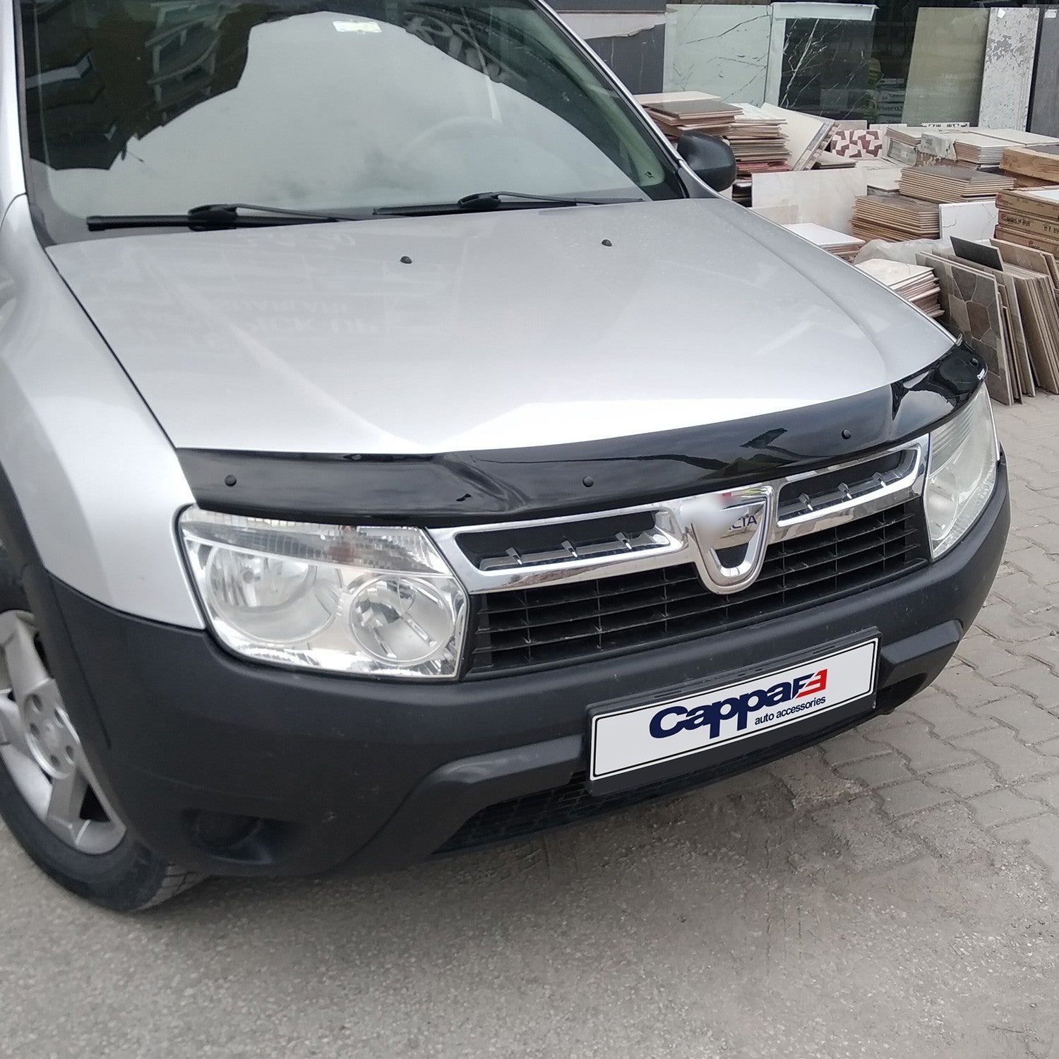 Dacia Duster Bonnet Protector (2010-2018) 6 Dacia Duster first-generation Duster 2010-2018 bonnet protector