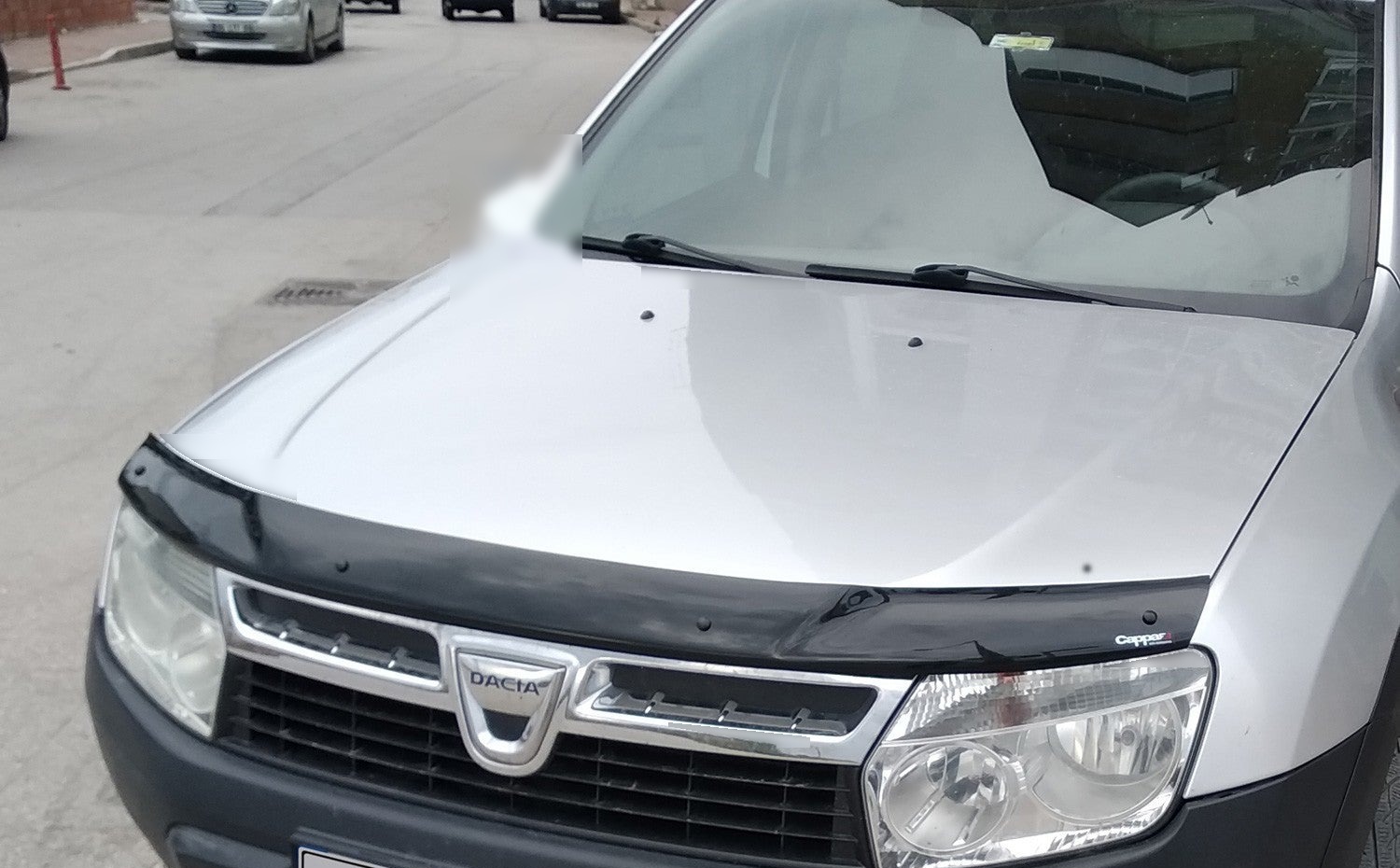 Dacia Duster Bonnet Protector (2010-2018) 8 Dacia Duster first-generation Duster 2010-2018 bonnet protector