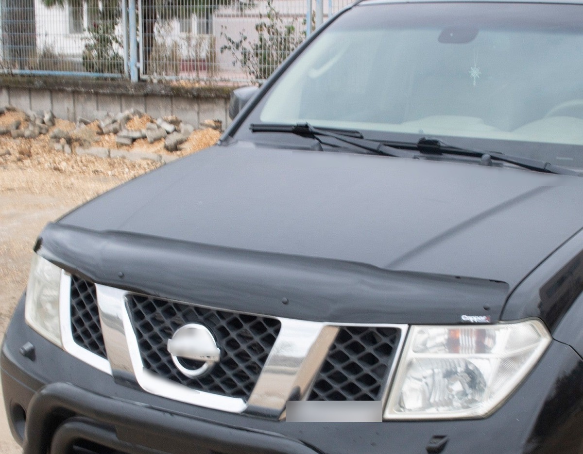 Nissan Navara Bonnet Protector (2006-2015) 4 Nissan Navara D40 2006-2015 bonnet protector
