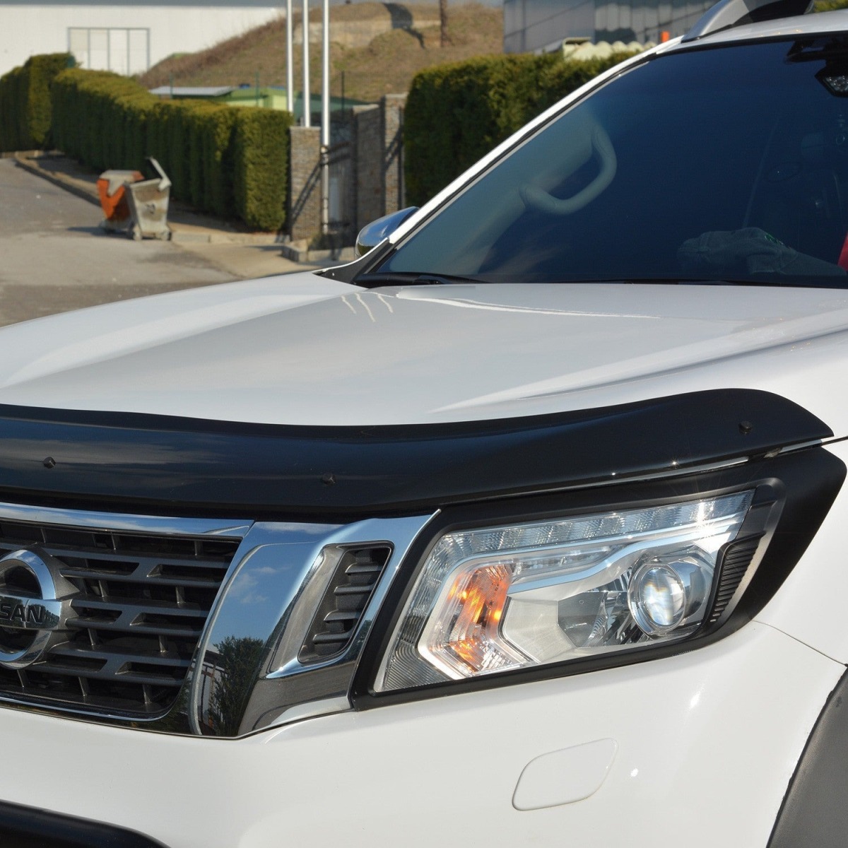 Nissan Navara Bonnet Protector (2015-2022) 6 Nissan Navara NP300 (D23) 2015-2022 bonnet protector