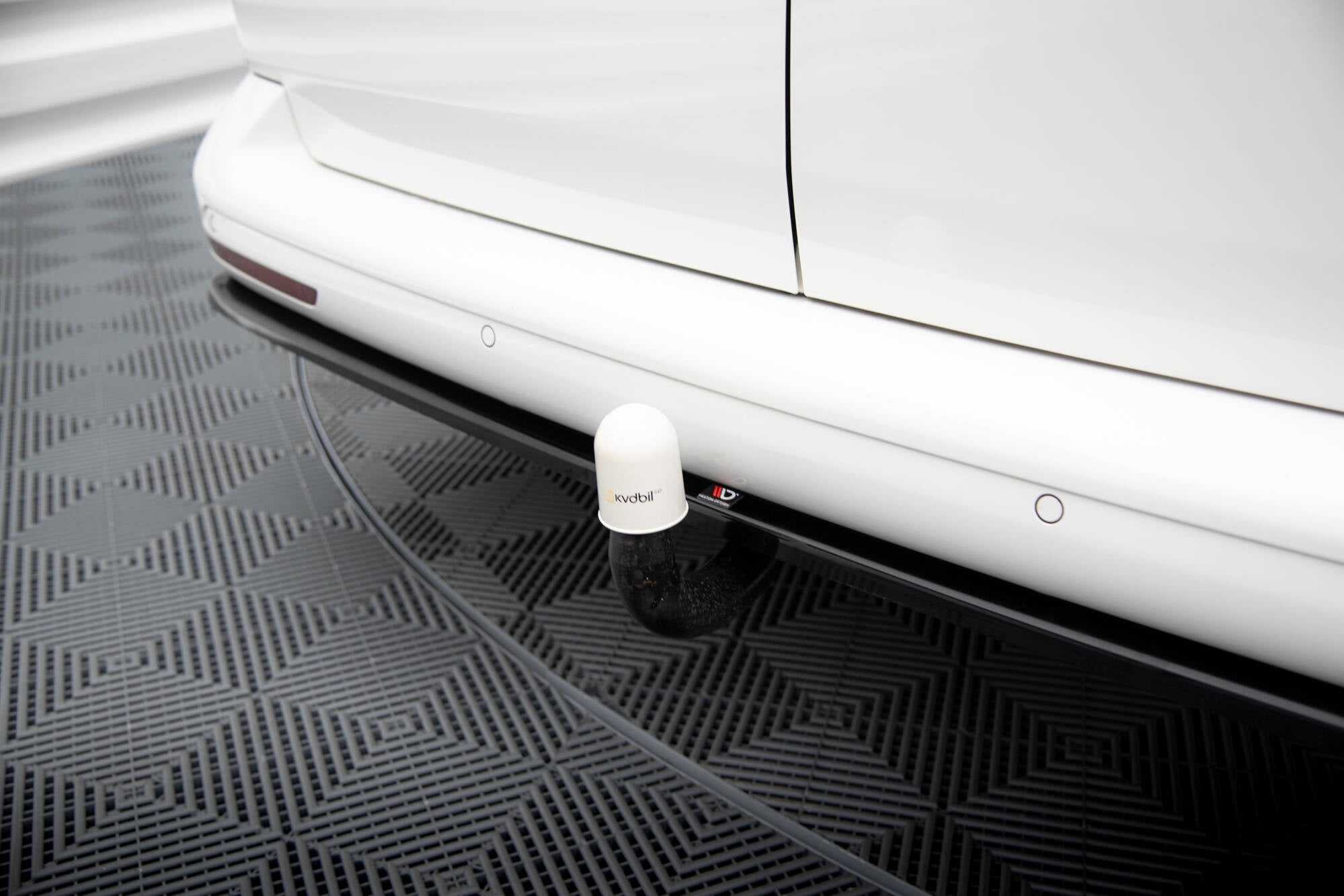 Maxton Design Rear Splitter for Volkswagen T6 / T6.1 Long (2015-2023) 3 Maxton Design Rear Splitter for Volkswagen T6 / T6.1 Long (2015-2023) - Image 3