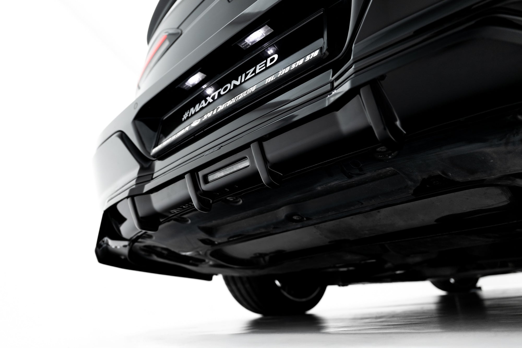 Maxton Design Rear Splitter (With Vertical Bars) V.2 for BMW 7 M-Pack G70 4 Maxton Design Rear Splitter (With Vertical Bars) V.2 for BMW 7 M-Pack G70 - Image 4