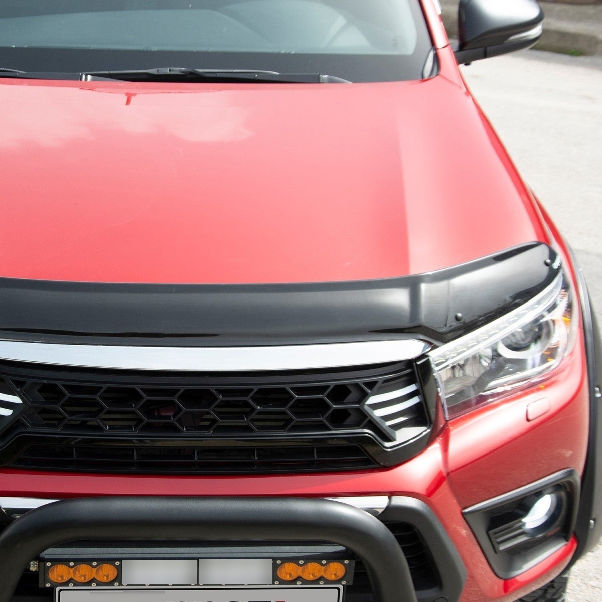Toyota Hilux Bonnet Protector (2016-2019) 6 Toyota Hilux Mk8 2016-2019 bonnet protector